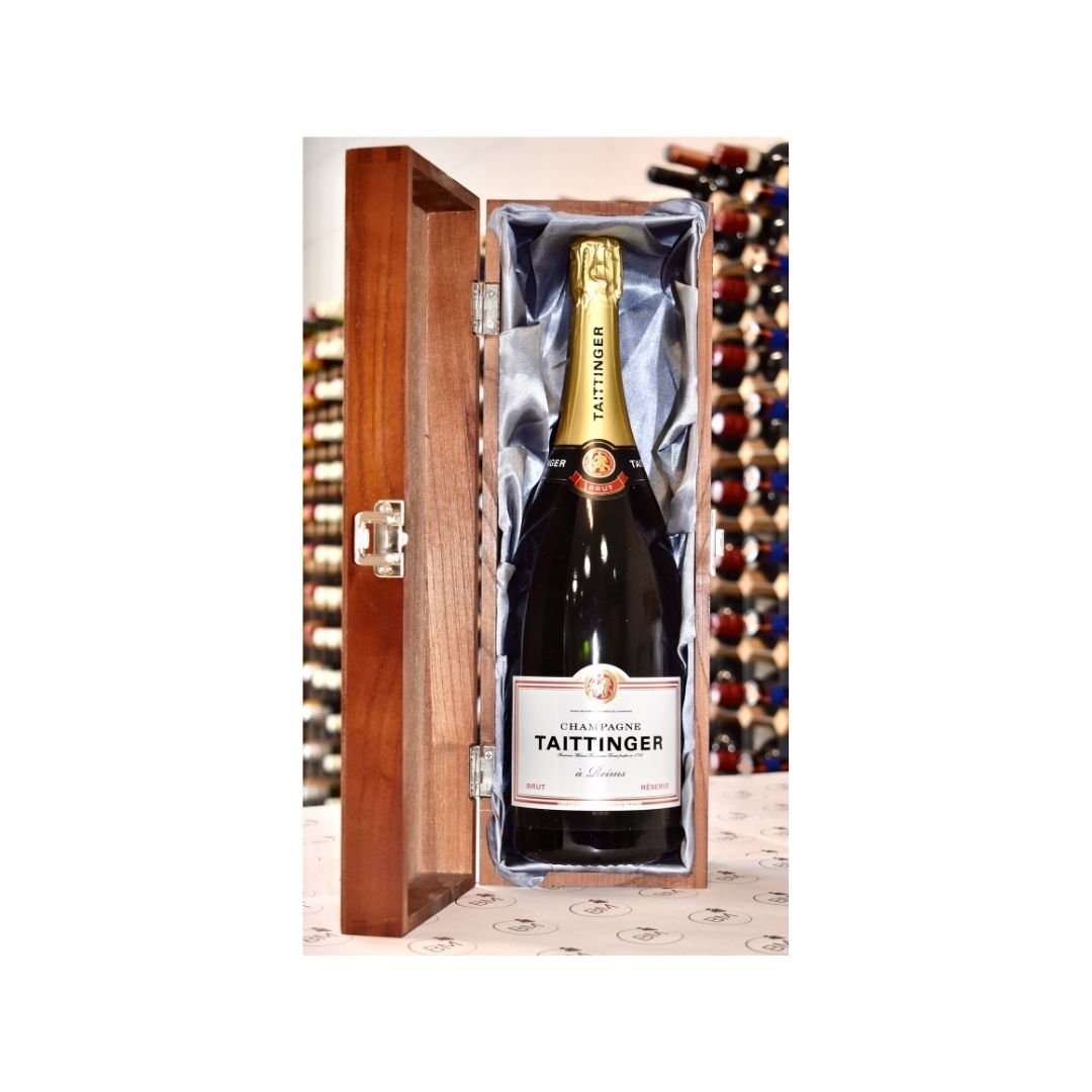 Tattinger Champagne in engraved wooden box - Bodega Movil